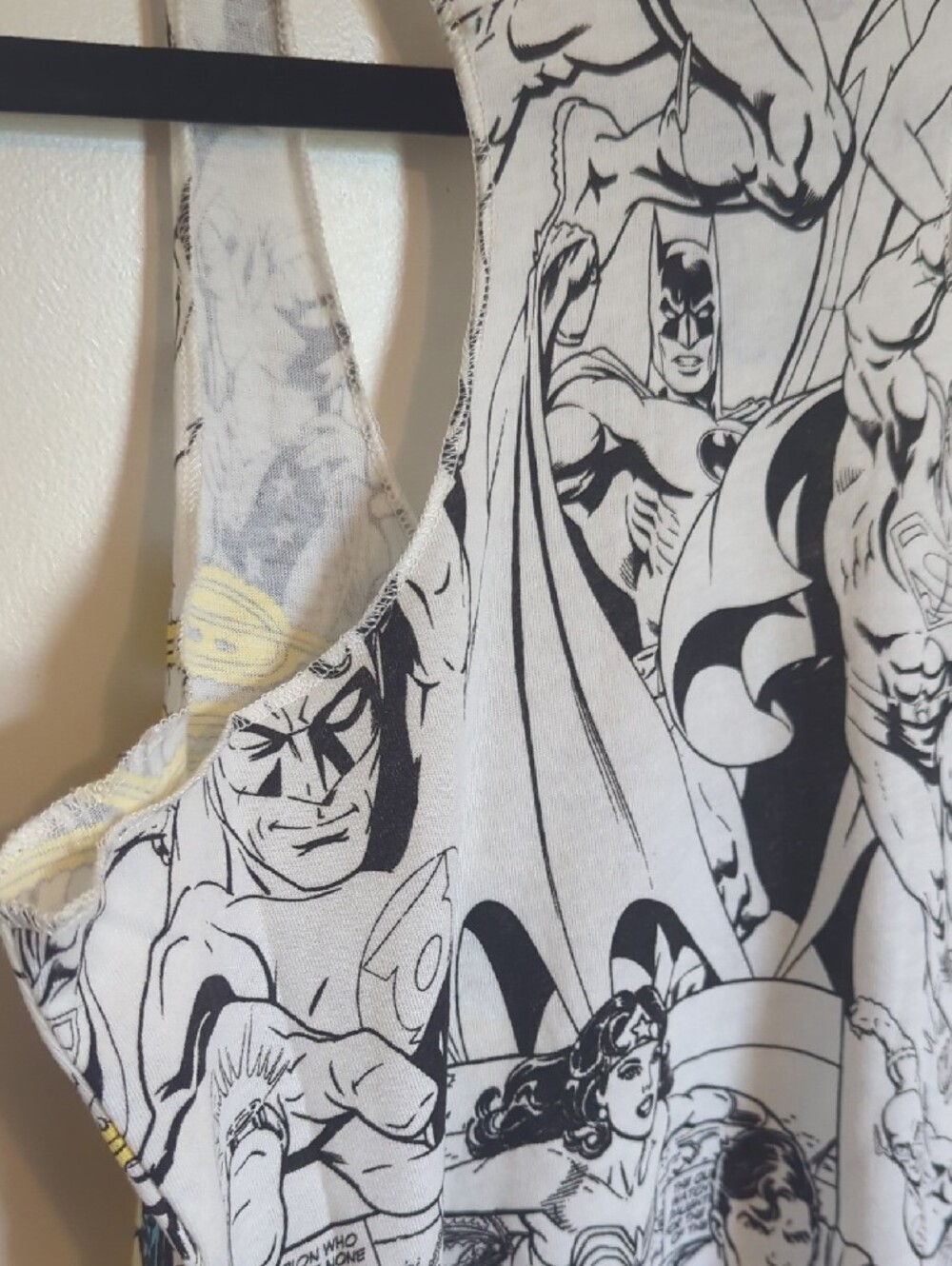Hot Topic Justice League Comic Tank Top in White, Black, Blue, Red, Yellow - Picture 5 of 6